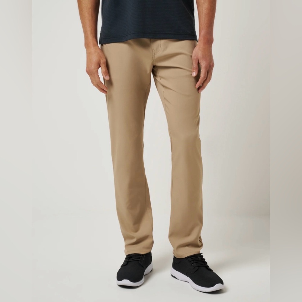 Travis Mathew 30 Open‎ to Close Standard Fit Performance Khaki Pants